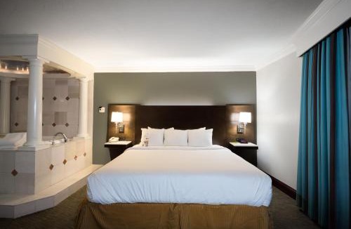 Covington Hotel | Radisson Hotel Cincinnati Riverfront