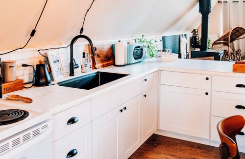 Spring Valley Cabin | Rainbow Trail/A-frame