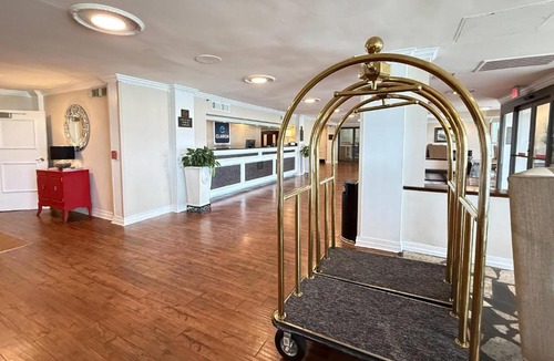 Metairie Hotel | Ramada by Wyndham Metairie New Orleans Airport