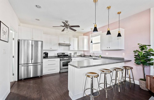 Esplanade Ridge House | Rare single home steps to Jazz Fest, a mile to the French Quarter, pet friendly