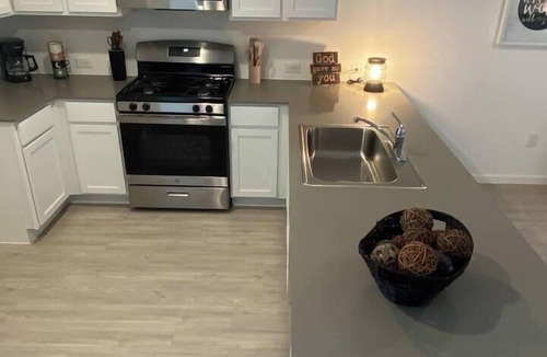 Pleasanton House | Rawhide Ridge in Pleasanton- Cozy Extended Stay w Huge Monthly Discounts
