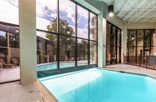 Greater Greenspoint Hotel | Red Roof Inn PLUS & Suites Houston - IAH Airport SW