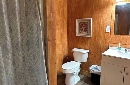 Minden House | Redwood Cabin @ Yellow Rose Canyon