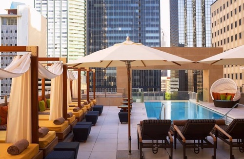 Downtown Dallas Hotel | Refined One-Bedroom Suite with Luxe Bath and Boutique Charm