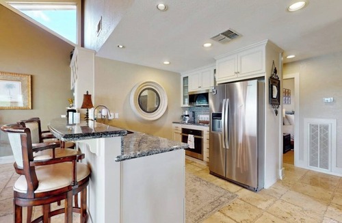 Spicewood Condo | Refined panoramic paradise on Lake Travis with boat launch and Tesla charger