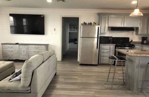Cocodrie House | Relax at Comfort Zone