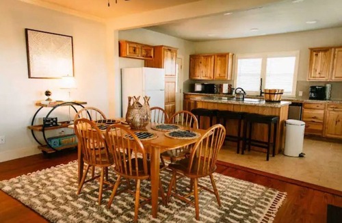 Oakland House | Relax at RMB Longhorn East, a country paradise