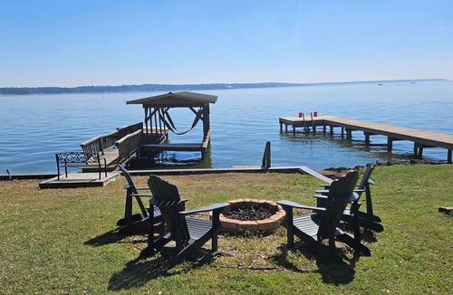 Chandler Cottage | RELAX & ENJOY THE BEAUTY OF LAKE PALESTINE Spectacular Views!