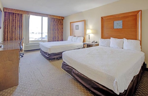 Duncanville Hotel | Relax in Comfort at Affordable Duncanville Rooms w/2 Queen Beds & Private Bath