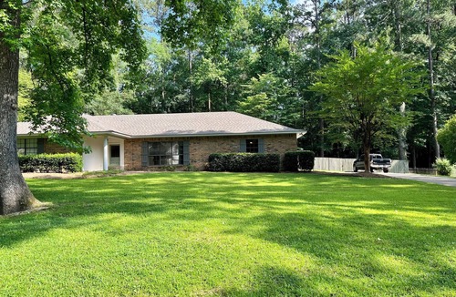 Ruston House | Relax in this spacious home, nestled in a quiet neighborhood, close to I-20.