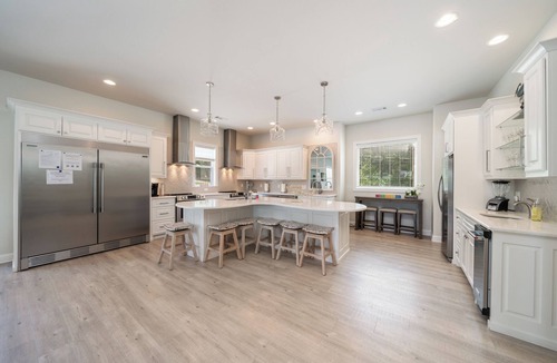 Hot Springs House | Relax Lane - Luxe Lakefront 6BR, Private Pool, Hot Tub, Boat Dock, Putting Green