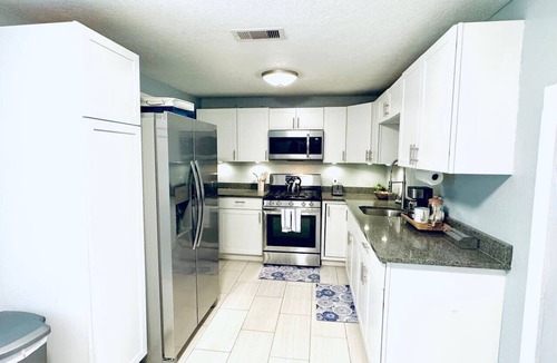 Nederland House | Relax & Unwind in 2BR 1BA Home in Quiet Neighborhood