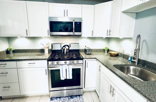 Nederland House | Relax & Unwind in 2BR 1BA Home in Quiet Neighborhood