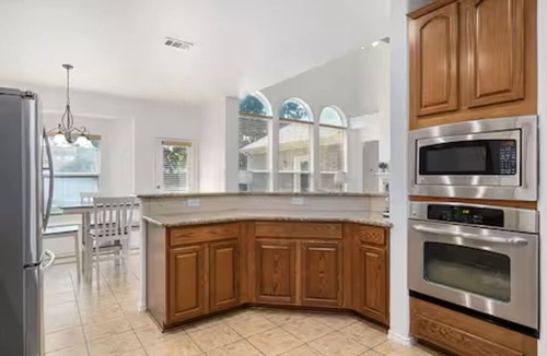 Denton House | Relaxed Family Home in Denton/Entire Home