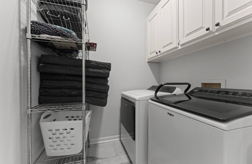 Shenandoah House | Relaxing Lakeview Retreat Sleeps 6
