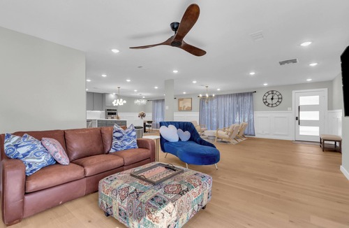 North Dallas House | Relaxing LUXURY Dallas Escape Near Preston Hollow