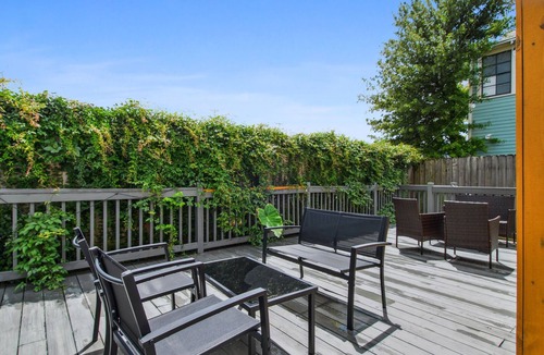 Faubourg Lafayette House | Relaxing & spacious home in great location
