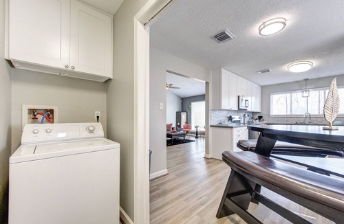 La Porte House | Reliable, furnished housing for work crews & long term stays near chemical plant