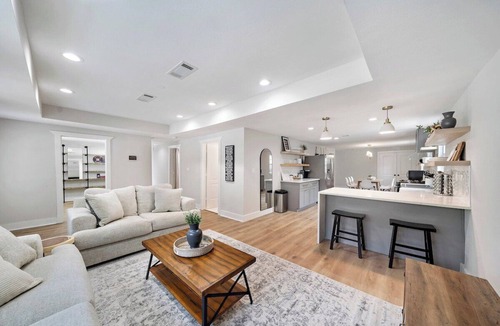 Shady Acres House | Remodeled Houston Heights Gem! Stroll to Bars!