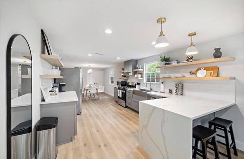 Shady Acres House | Remodeled Houston Heights Gem! Stroll to Bars!