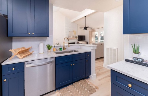 South Creek House | Remodeled, Private Pool & Hot Tub, Gas BBQ, Xbox, Ping Pong, Foosball, Fully-equipped Kitchen