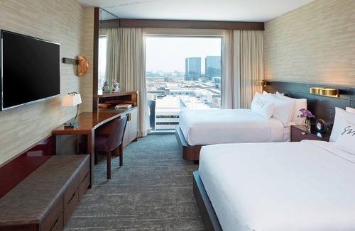 Legacy Park Hotel | Renaissance Dallas at Plano Legacy West Hotel