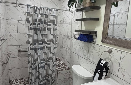 Cedar Hill House | Renovated 3-bedroom house in fantastic Cedar Hill 30 min to FIFA!