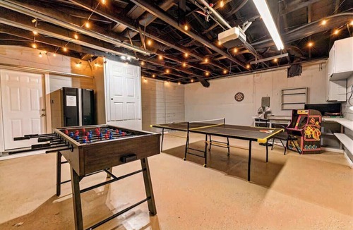 Shearer Hills - Ridgeview House | Resort 4BR w/Pool, Hot Tub, Pickleball, Sleeps 12