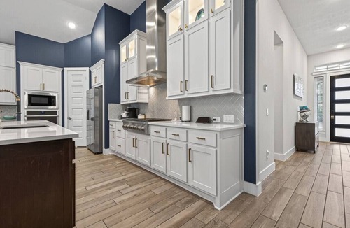 Atascocita House | Resort-style outdoor living paired with comfort, style, and relaxation
