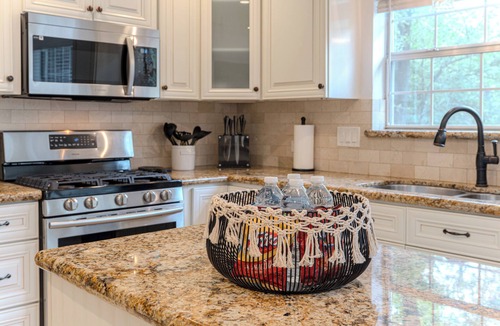 Panther Creek House | Resort-Style Pool + Spa + BBQ. Spacious 4 bdr Home @The Woodlands
