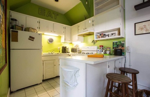 Touro Apartment | Retreat and Relax 1 block off Magazine St.