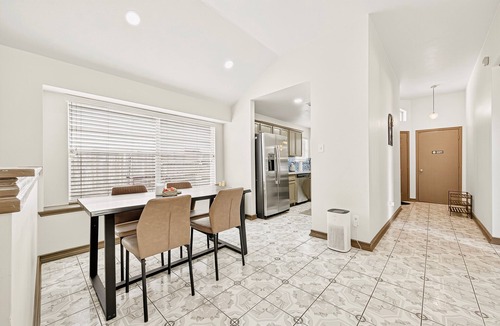 Clodine House | Retreat with this 2 Master Suites. Spacious 5-bed, 3-bath in Asia Town Houston.