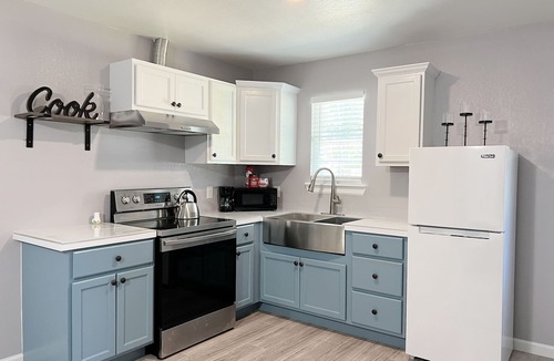 Orange Apartment | Rhode Island Stylish Studio Duplex