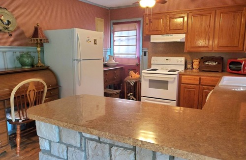 Paris House | Rich Mountain Home Away - Wifi, Forest trails for all ATV'S, horses and hiking!