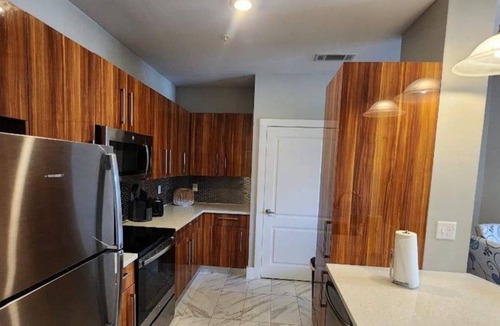 Highlands - Perkins Condo | River House Apartments