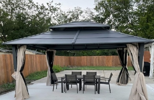 Jefferson House | River Walk Haven - Spacious Retreat in San Antonio, TX.
