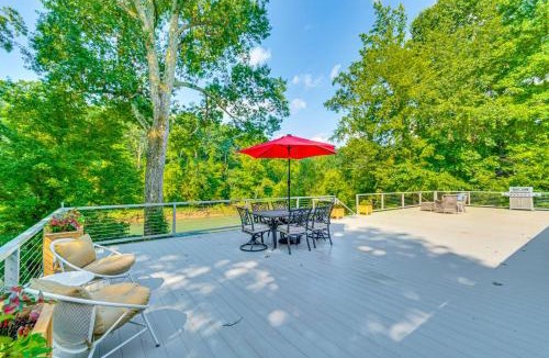 Heber Springs House | Riverfront Retreat w/Fire Pit & Deck