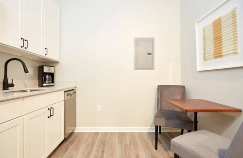 Central Business District Apartment | Roami at Canal Quarters | Studio