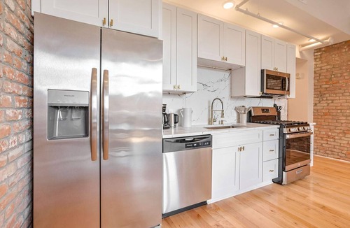 Arts/Warehouse District Apartment | Roami at Churchill | 2 Bedroom w/Balcony
