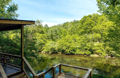 Blue Ridge Cabin | Romantic Riverfront Cabin with Pool Access in Blue Ridge, Georgia