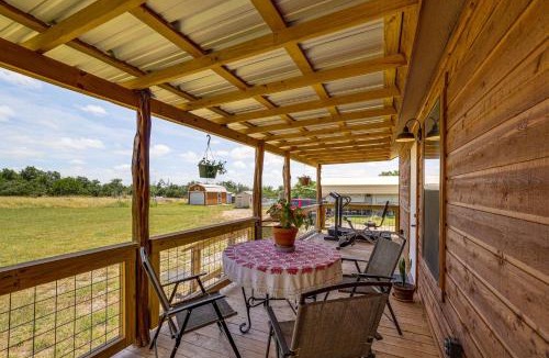 Harper Apartment | Romantic Wine Country Cabin Near Fredericksburg