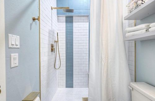 Galveston Hotel | Room 5 Oleander Hotel Downtown Galveston Hotel Near Cruise Terminal & Beach