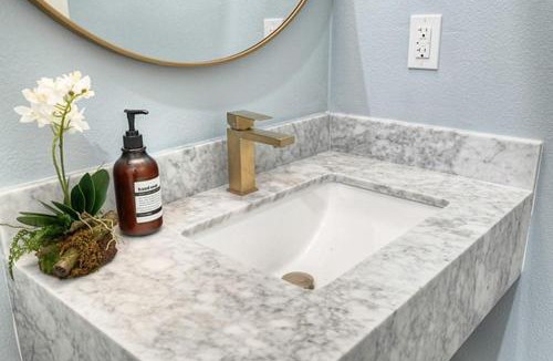Galveston Hotel | Room 5 Oleander Hotel Downtown Galveston Hotel Near Cruise Terminal & Beach