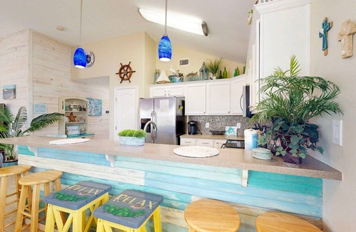 Port Aransas House | Room for Boat, Shared Pool, Golf Cart Access, Pet Friendly