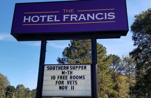 St. Francisville Hotel | Room on the Lake. Fishing optional.