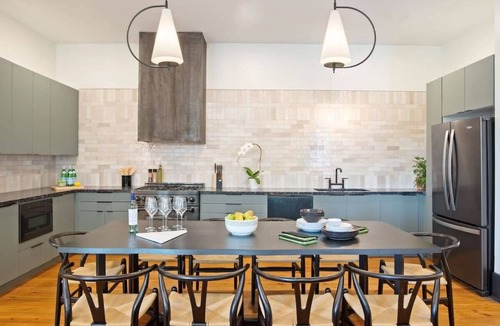 Faubourg Lafayette Hotel | Roomy, Historic Restoration | Heated Pool