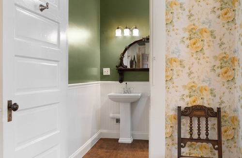 Hattiesburg Bed & Breakfast | Ross Mansion Bed & Breakfast and Events