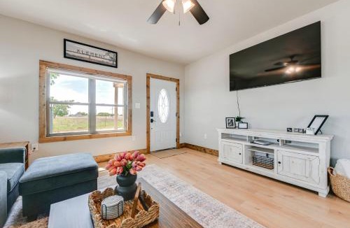 Muenster House | Rural Texas Retreat: Patio + Country Views!