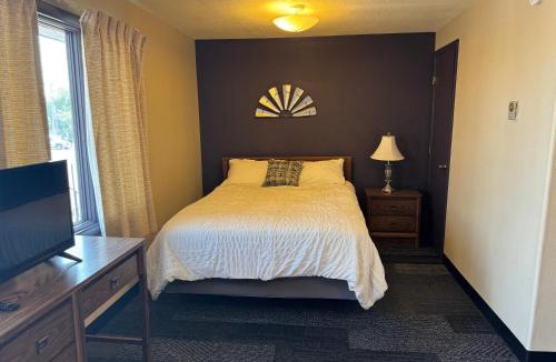 Glasgow Hotel | Rustic Lodge