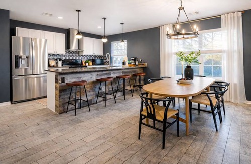 West Dallas House | Rustic Ranch Retreat - King Bed, Patio & Free Parking